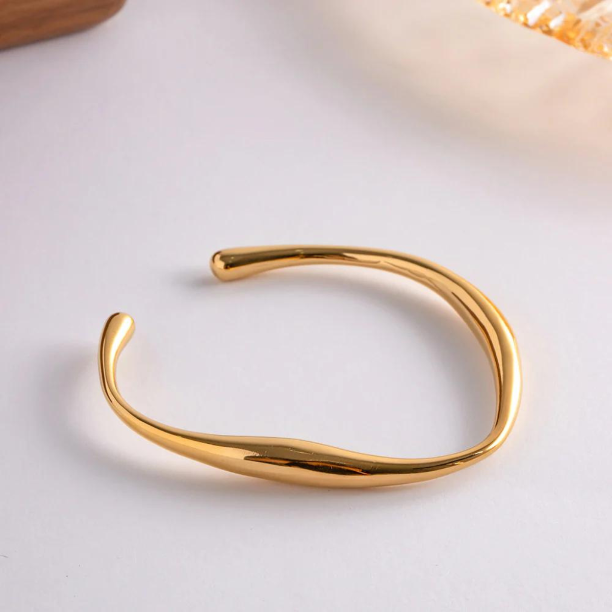 Elegante golvende armband voor elke gelegenheid