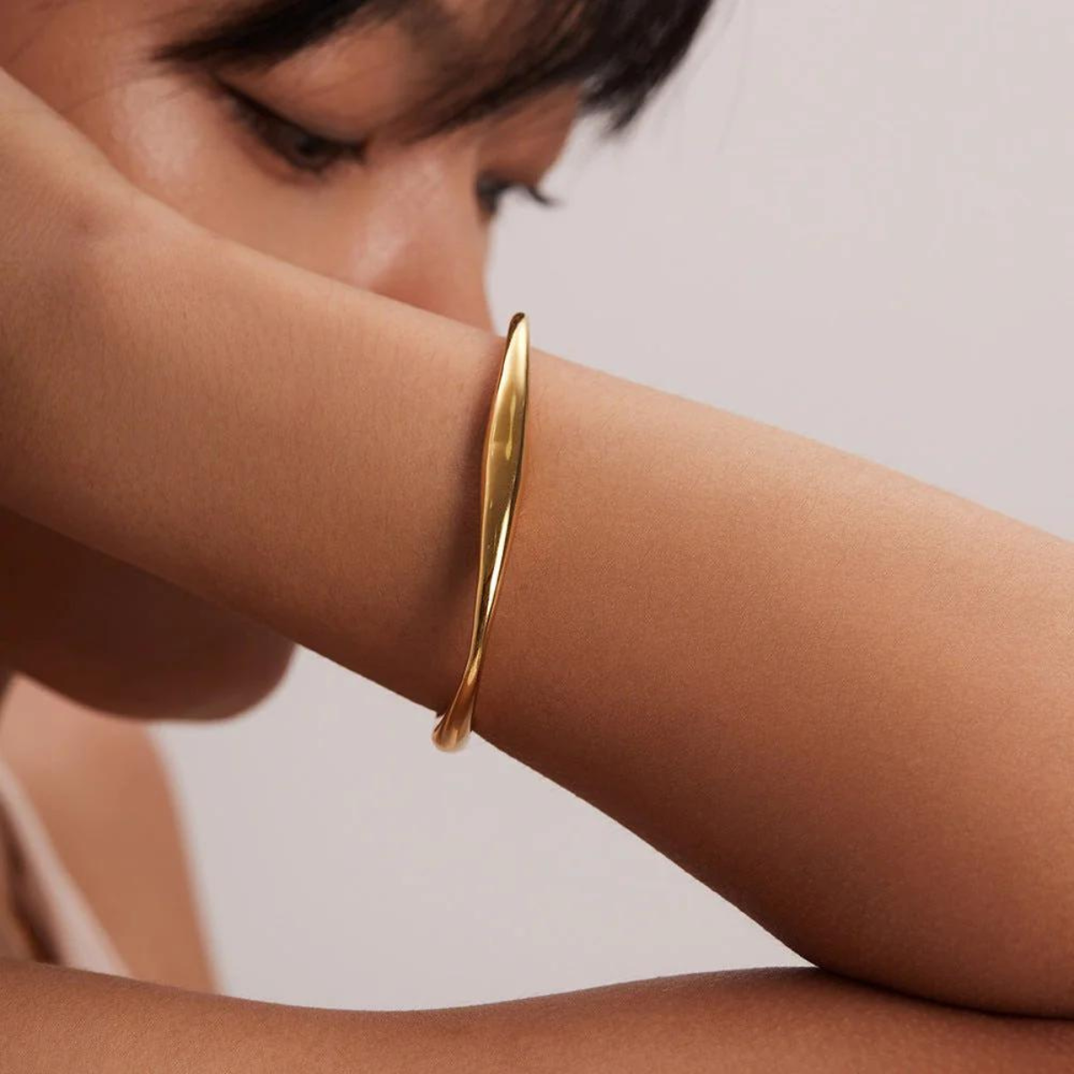 Elegante golvende armband voor elke gelegenheid