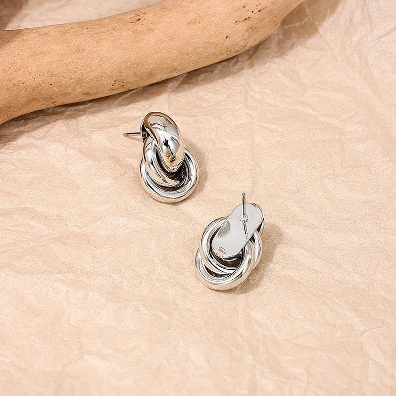 Silvy’s™ Goud & Zilver Knot Hoops – Tijdloze Oorbellen voor Elke Gelegenheid