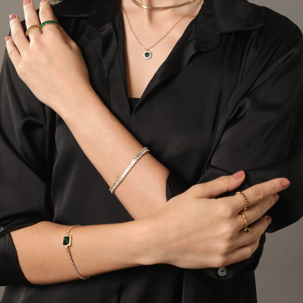 Elegante Tennisarmband met Smaragd – Tijdloze Luxe voor Elke Vrouw