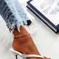 Eenvoudige middelhoge hak sandalen met tanga