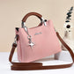 Damestas van imitatieleer met decoratieve hanger - Giana